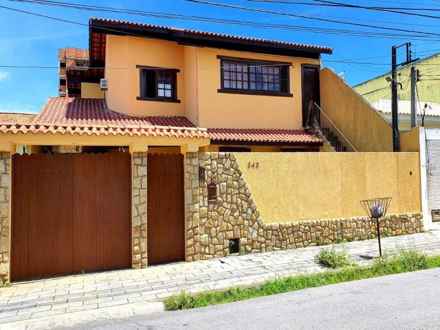 #25 - Casa para Venda em Campos dos Goytacazes - RJ