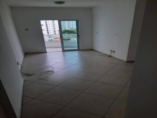 #49 - Apartamento para Venda em Campos dos Goytacazes - RJ - 3