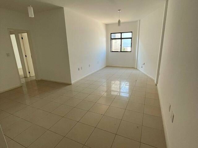 Apartamento para Locação em Campos dos Goytacazes - 4